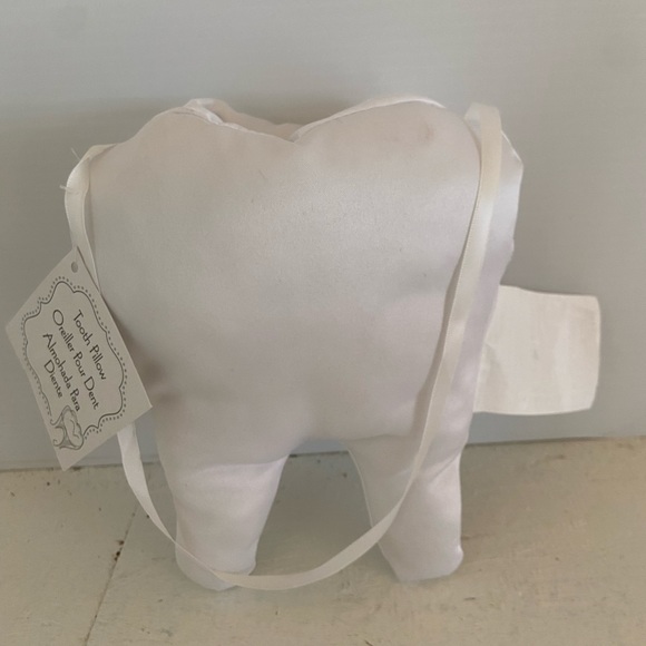 NWT Lillian Rose Tooth Fairy Hanging Pillow with Pocket for tooth - Picture 4 of 7